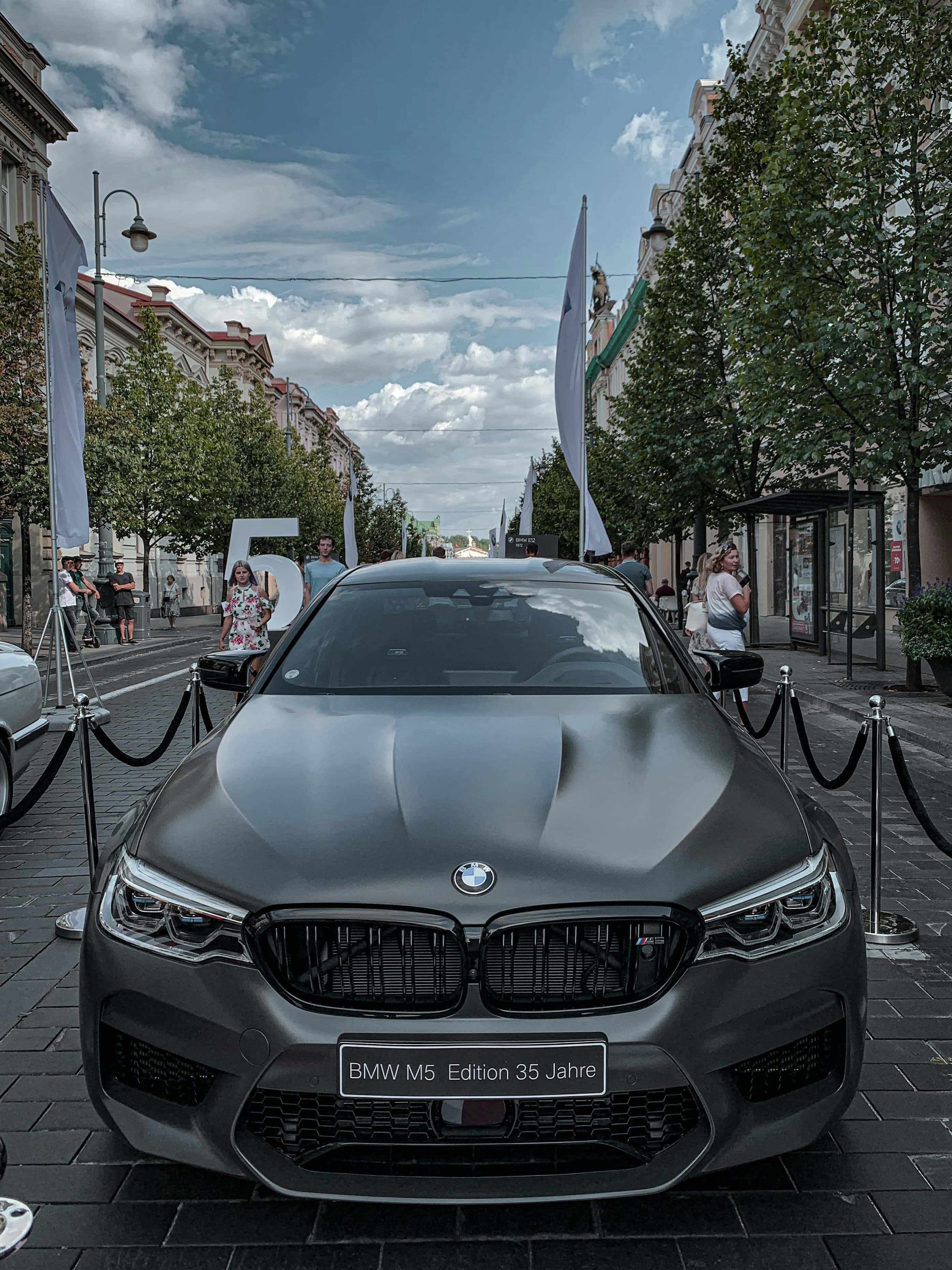 G90 M5 carving Gauteng mountain pass – handling mastery in SA